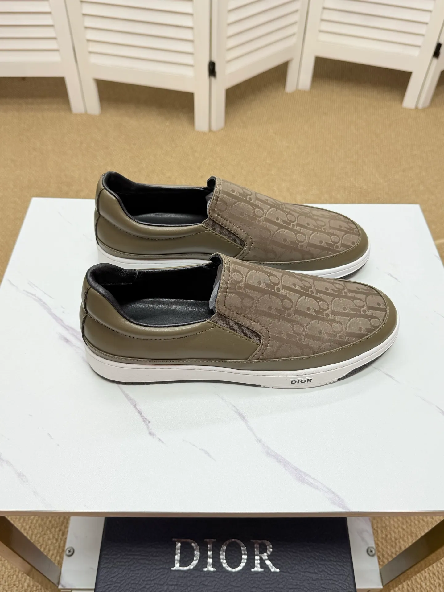 Men's clothing and shoes 210. (DIOR-Dior) casual sports shoes, official website synchronization, counter quality, fashionable and simple classic style, original outsole, size: 39-44 (45, 46 customized, non-refundable) Yh